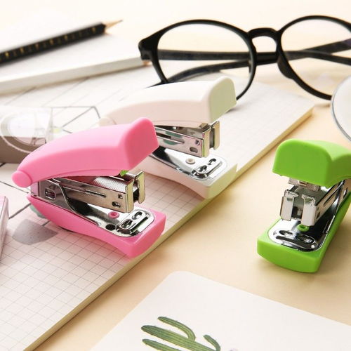 晨光MG 12號標(biāo)準(zhǔn)省力型訂書機 商務(wù)辦公的得力助手